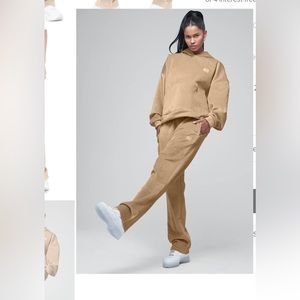 ALO VELOUR BALLER PANT size:s, matching hoodie in separate listing